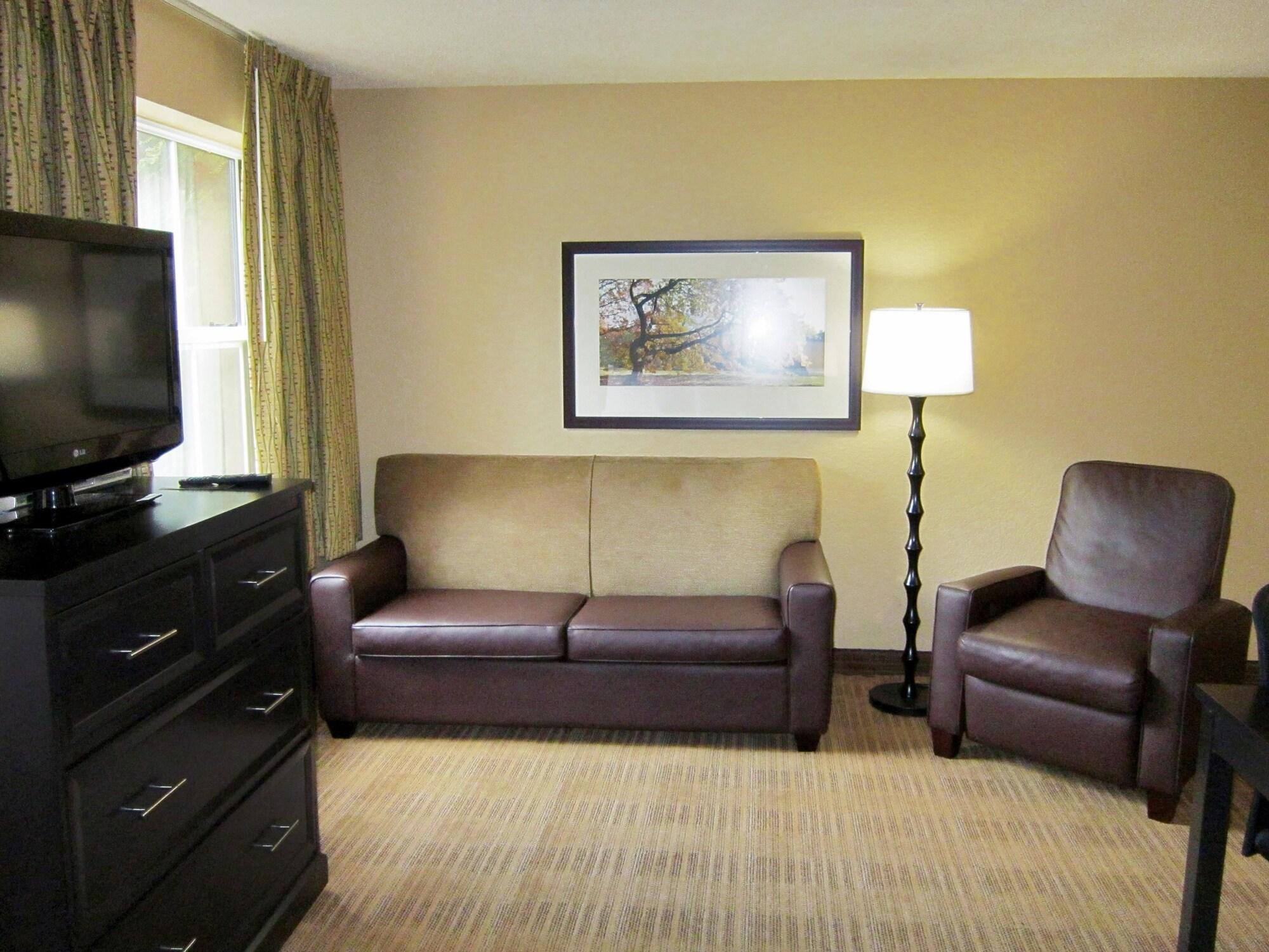 Extended America - Detroit - Novi - Orchard Hill Place Northville