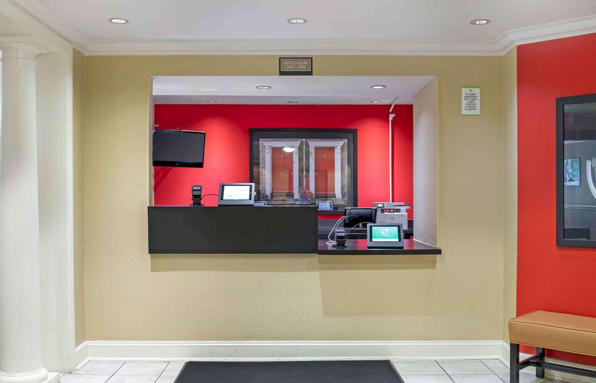 Extended America - Detroit - Novi - Orchard Hill Place Hotel Northville